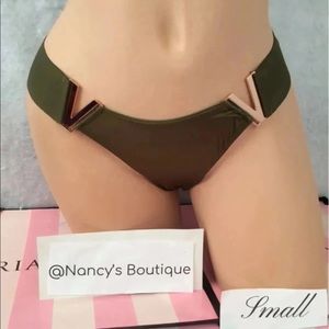 VS Luxe Brazilian V Logo panties